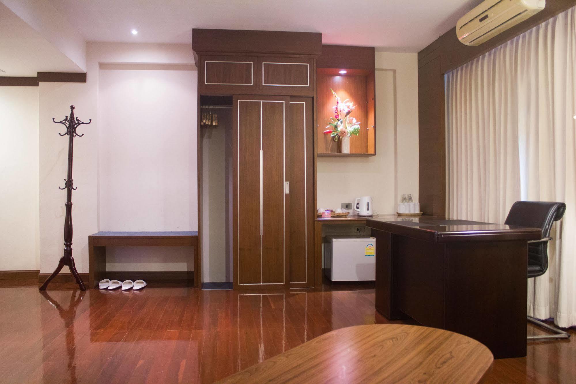 Hatyai Holiday Hotel Hat Yai Exterior photo